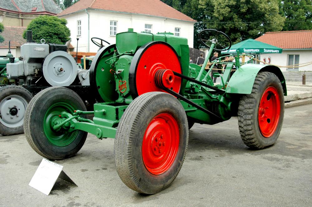 MUZEUM TRAKTOR A ZEMDLSK TECHNIKY CHOTOU