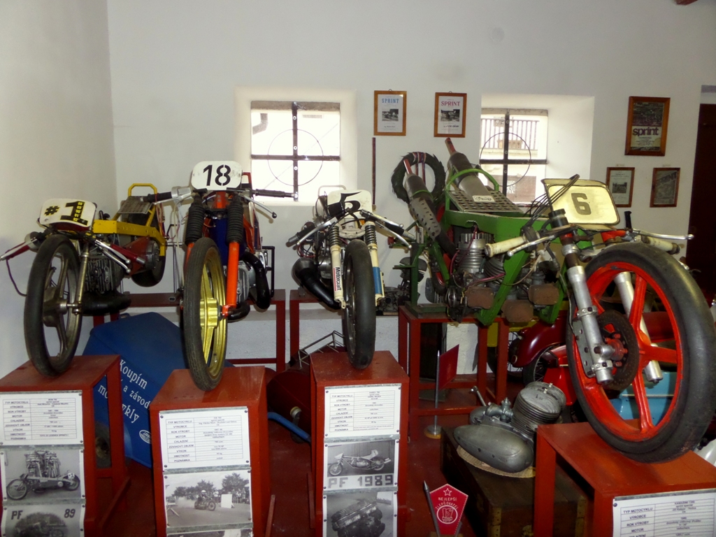 MOTOGALERIE A MOTOMUZEUM ESTAJOVICE