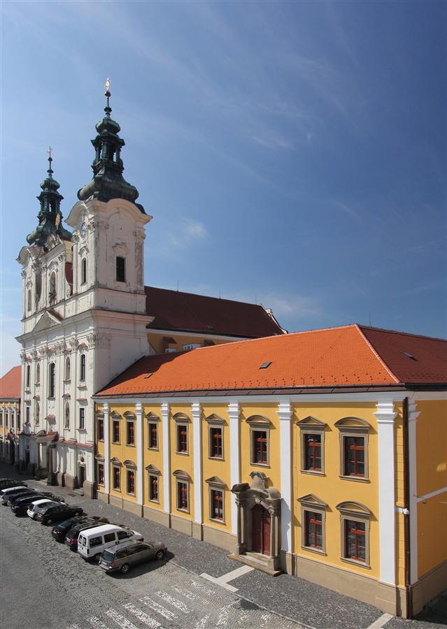 Kostel sv. Frantika Xaverskho, komplex jezuitskch budov