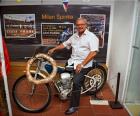 90 let motocykl Jawa 